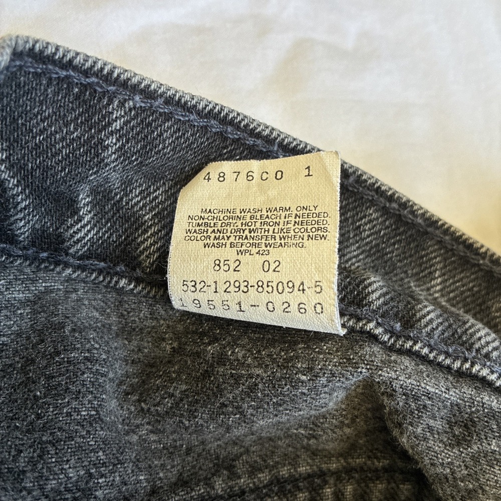 Vintage Levi's 551 Women's 6 Long Relaxed Fit Tapered Leg Jeans High Rise - Picture 10 of 15